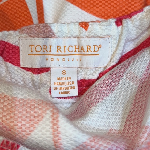 Size 8 sundress. NWOT. Tropical flower in white, pinks, and orange. - Picture 4 of 5